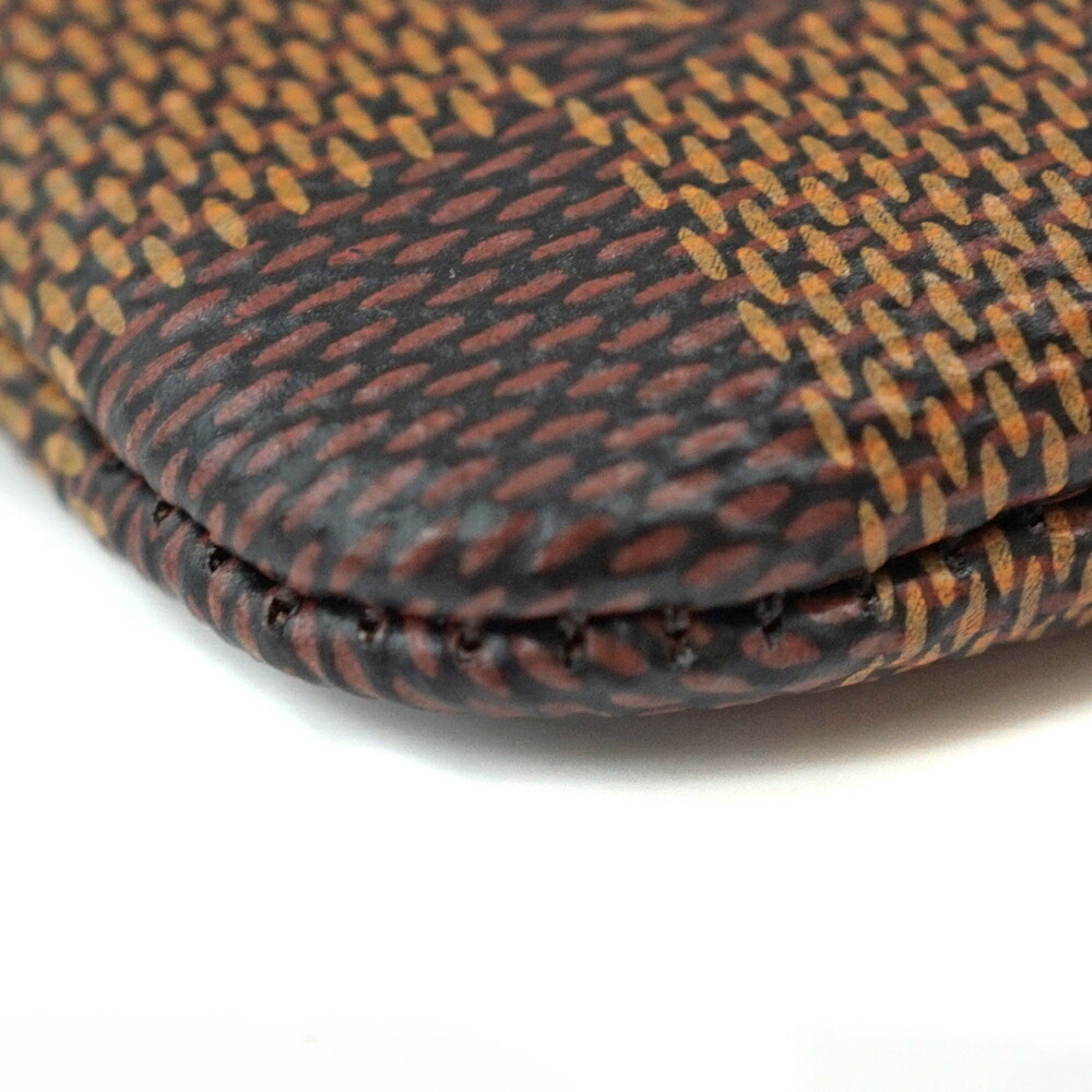 Louis Vuitton Pochette Damier - Picture 5 of 9